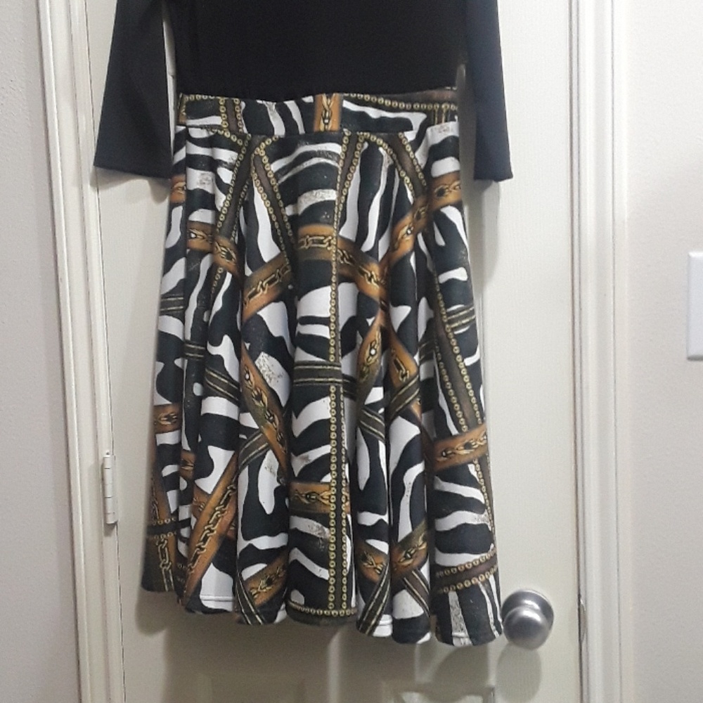Dress - Picture 2 of 3